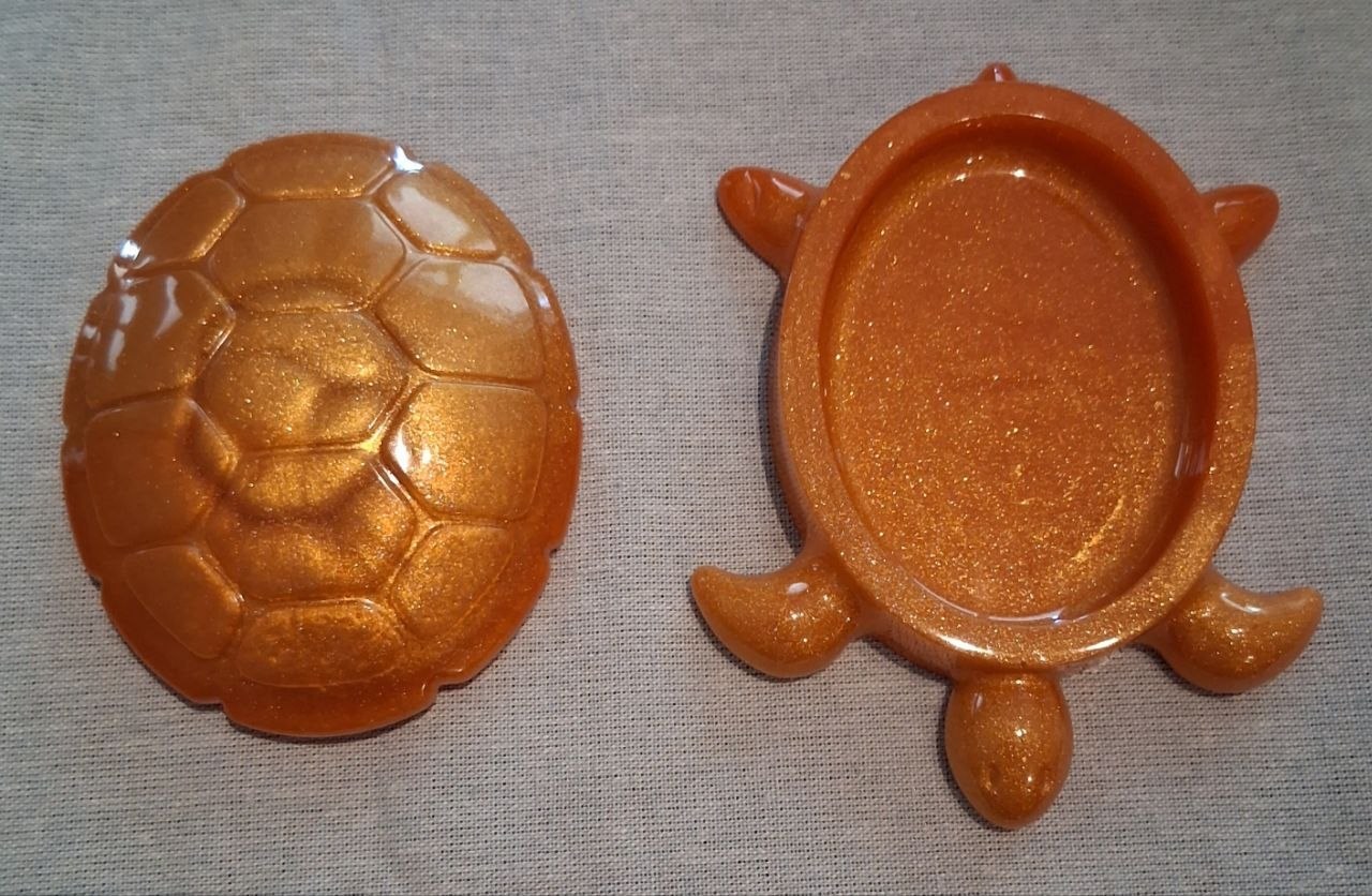 Sunset Shimmer Turtle opened showing lid and inside